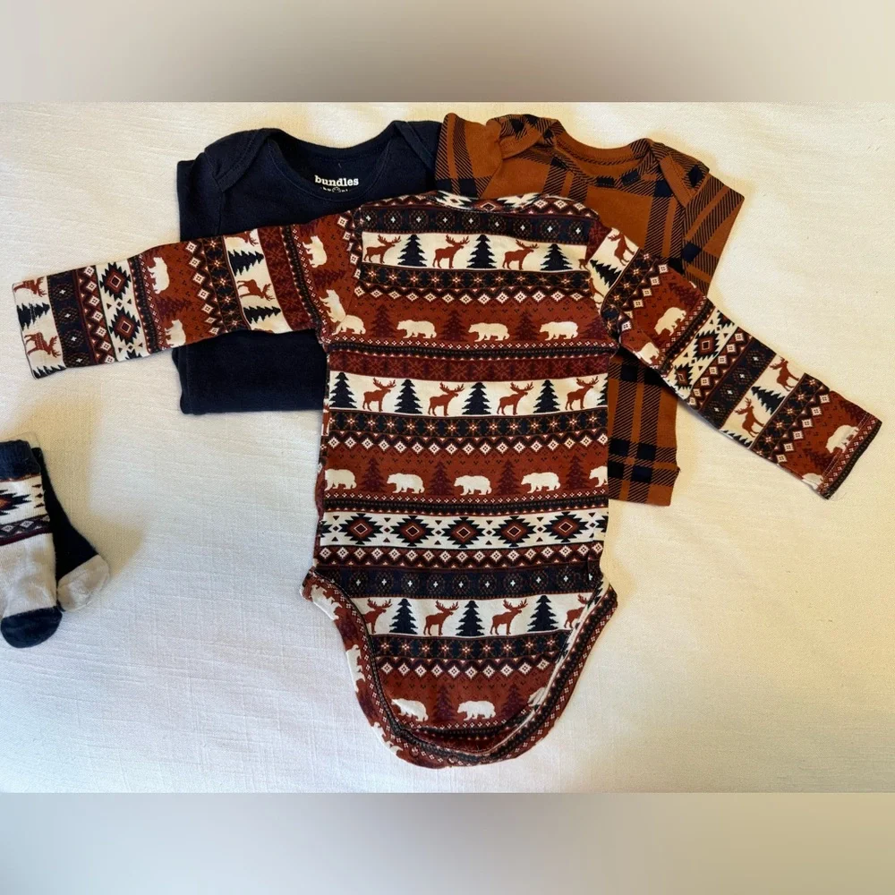 Bundles Baby Place | Fall Long Sleeved Bodysuit & Sock Set | 12-18 months